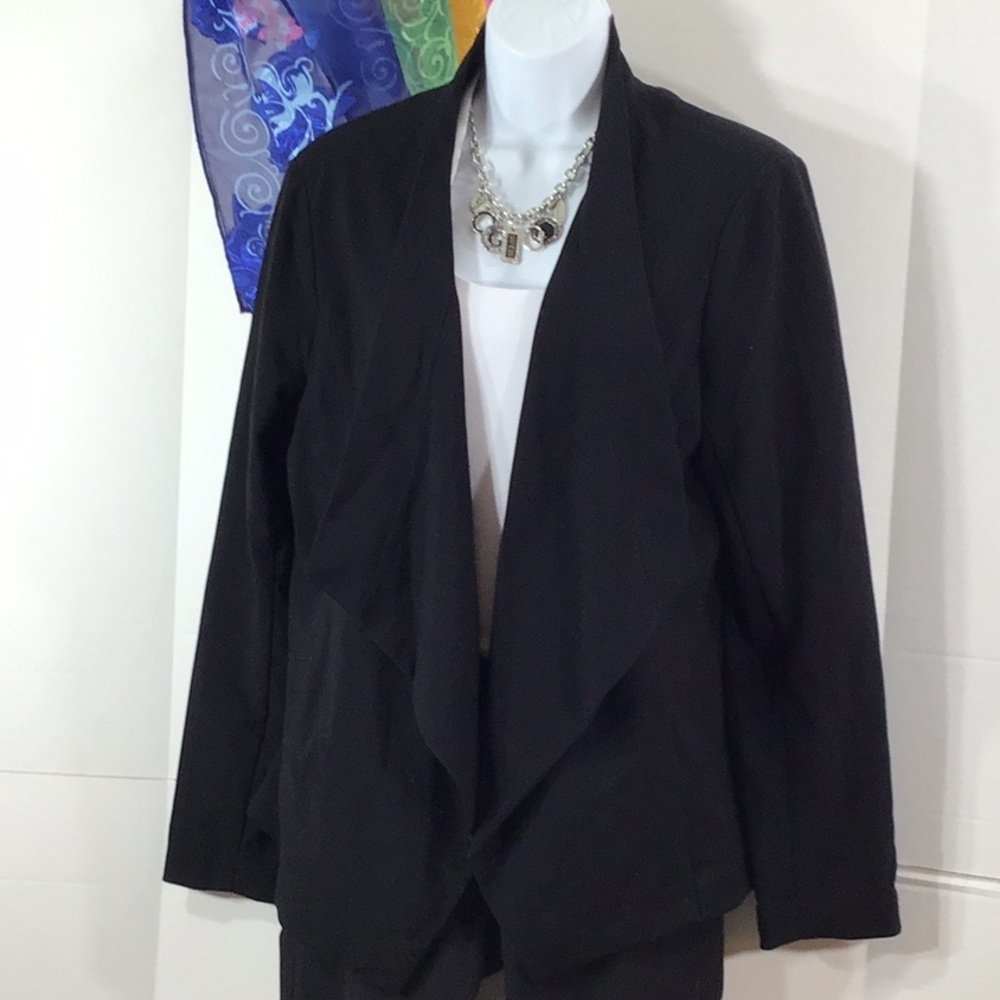 MMK black open front draped jacket L NWT